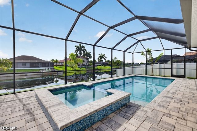 3033 SW 11th PL, Cape Coral, FL 33914