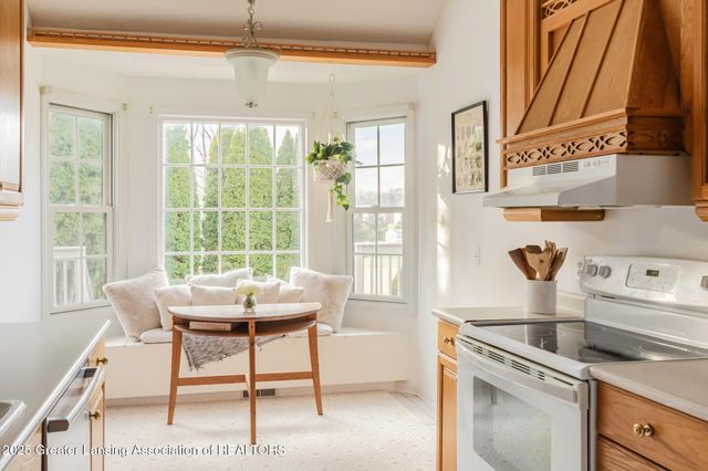 10600 S Airport Road, Dewitt, MI 48820