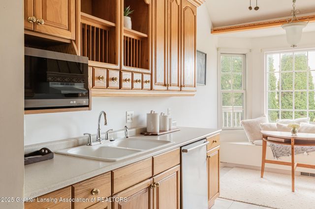 10600 S Airport Road, Dewitt, MI 48820