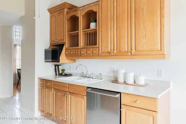 10600 S Airport Road, Dewitt, MI 48820