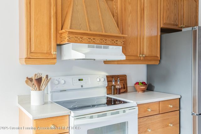 10600 S Airport Road, Dewitt, MI 48820