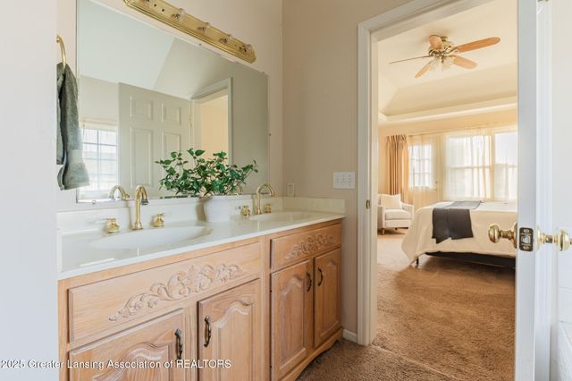 10600 S Airport Road, Dewitt, MI 48820