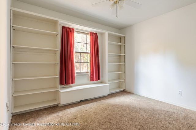 10600 S Airport Road, Dewitt, MI 48820