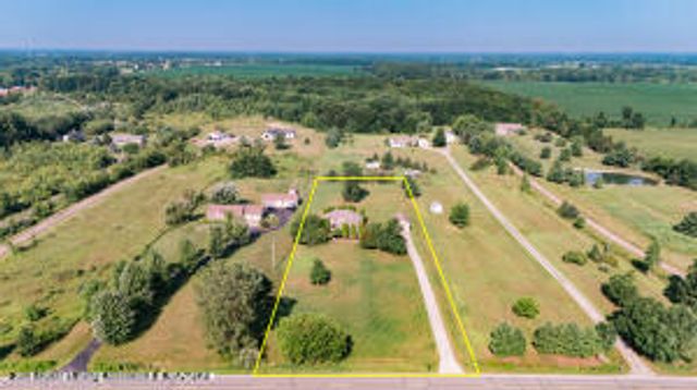 10600 S Airport Road, Dewitt, MI 48820