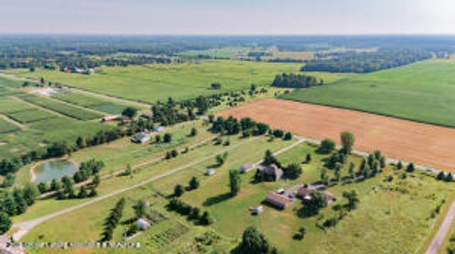 10600 S Airport Road, Dewitt, MI 48820