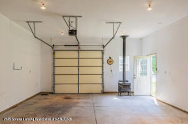 10600 S Airport Road, Dewitt, MI 48820