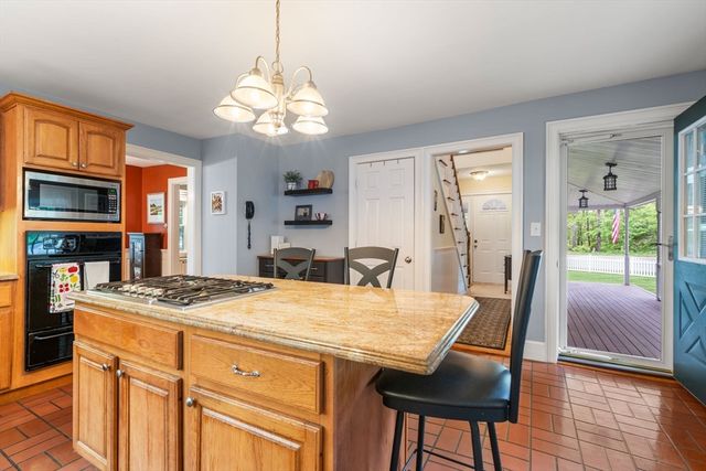 670 Webster St, Marshfield, MA 02050