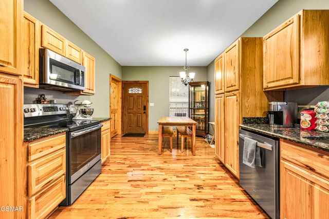 4876 Pearl Valley Road, Sevierville, TN 37876