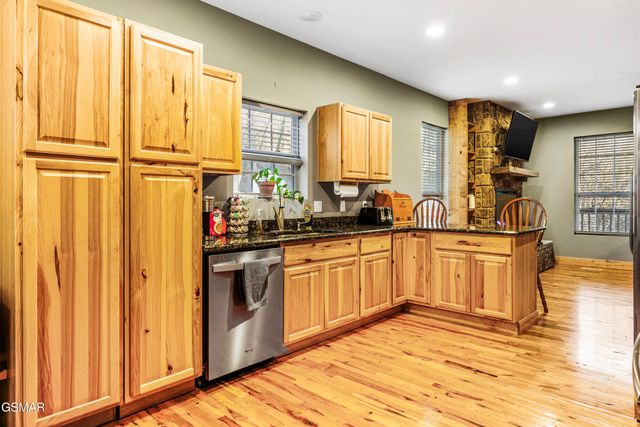 4876 Pearl Valley Road, Sevierville, TN 37876