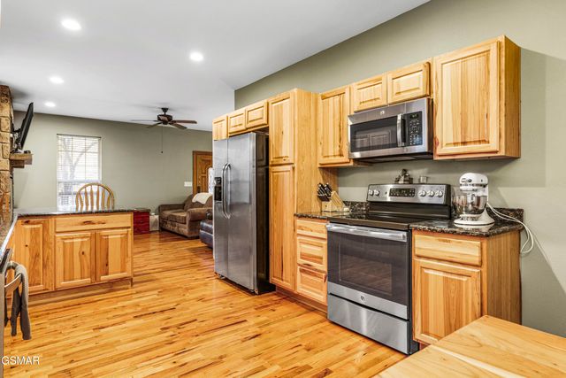 4876 Pearl Valley Road, Sevierville, TN 37876