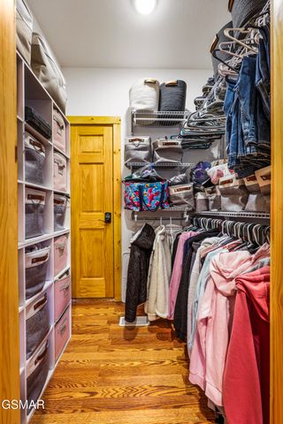 4876 Pearl Valley Road, Sevierville, TN 37876