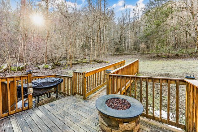 4876 Pearl Valley Road, Sevierville, TN 37876