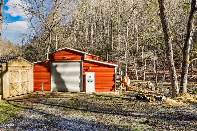4876 Pearl Valley Road, Sevierville, TN 37876