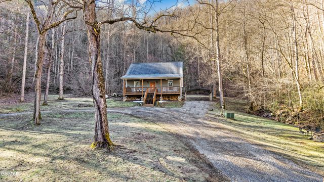 4876 Pearl Valley Road, Sevierville, TN 37876