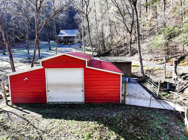 4876 Pearl Valley Road, Sevierville, TN 37876