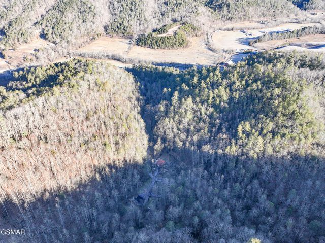 4876 Pearl Valley Road, Sevierville, TN 37876