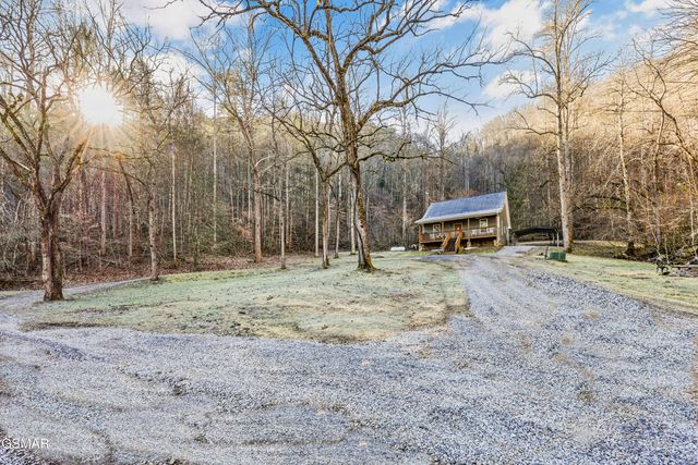 4876 Pearl Valley Road, Sevierville, TN 37876