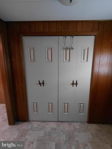 11 TRENTON ST, Petersburg, WV 26847