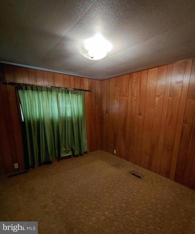 11 TRENTON ST, Petersburg, WV 26847