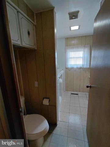 11 TRENTON ST, Petersburg, WV 26847