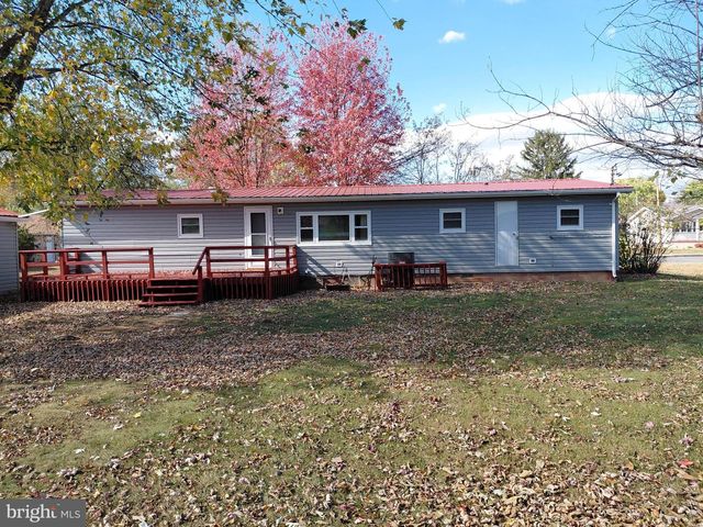 11 TRENTON ST, Petersburg, WV 26847