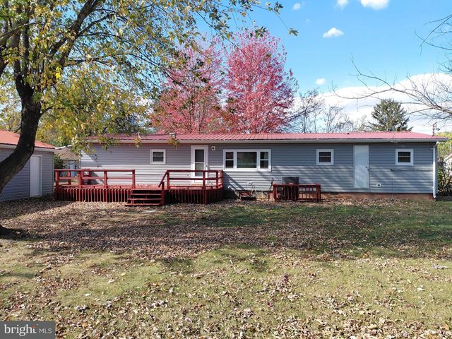 11 TRENTON ST, Petersburg, WV 26847