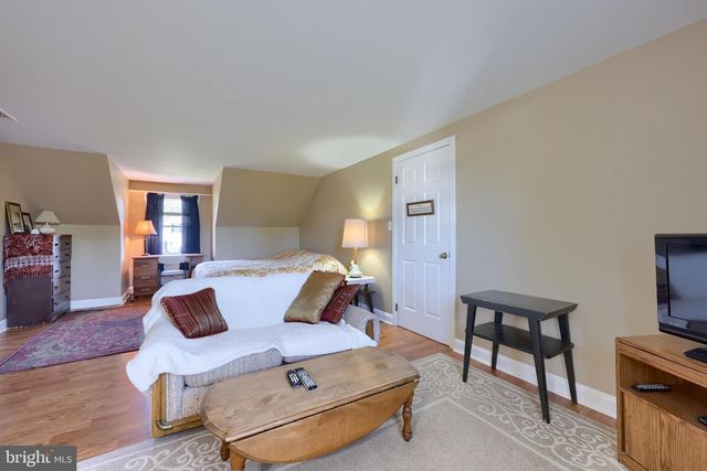 8 VILLAGE SQUARE, Willow Street, PA 17584