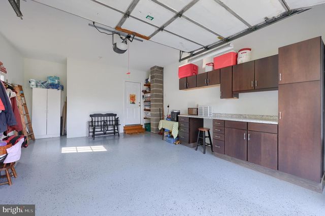 8 VILLAGE SQUARE, Willow Street, PA 17584