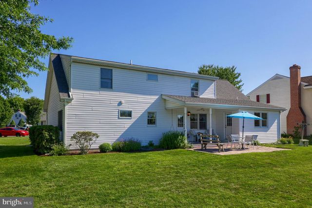 8 VILLAGE SQUARE, Willow Street, PA 17584