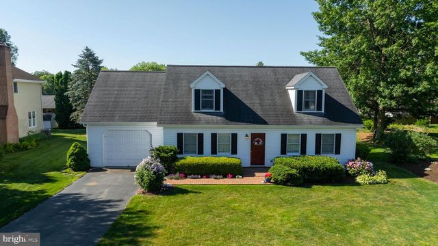 8 VILLAGE SQUARE, Willow Street, PA 17584
