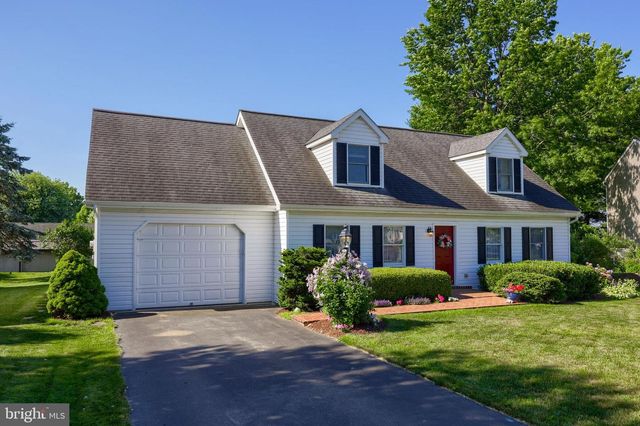 8 VILLAGE SQUARE, Willow Street, PA 17584