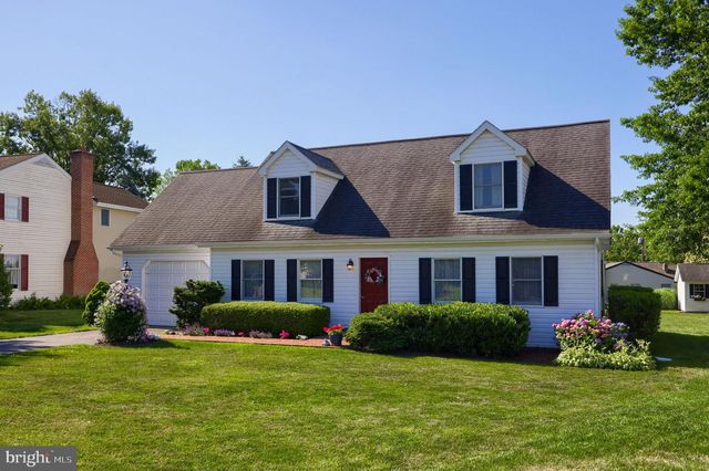 8 VILLAGE SQUARE, Willow Street, PA 17584