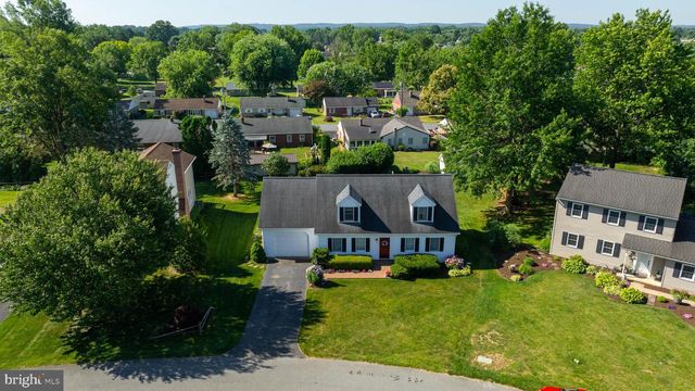 8 VILLAGE SQUARE, Willow Street, PA 17584