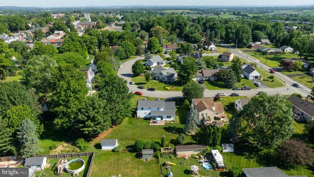 8 VILLAGE SQUARE, Willow Street, PA 17584