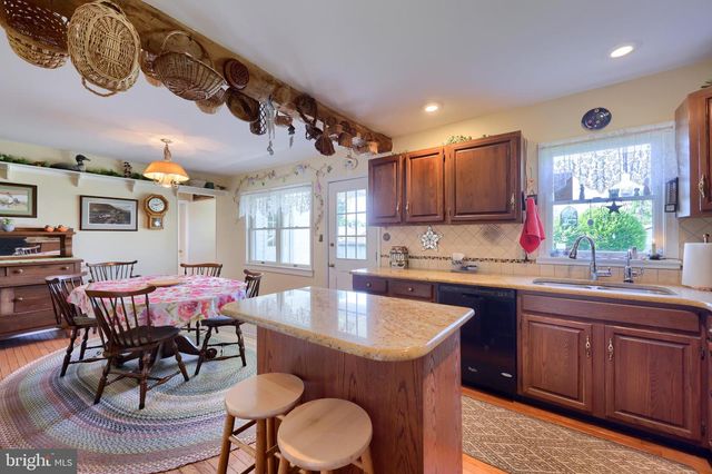 8 VILLAGE SQUARE, Willow Street, PA 17584