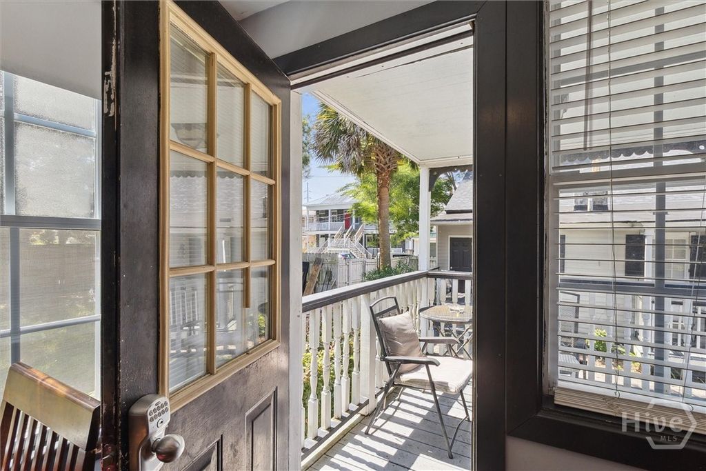 Image 15 of property listing at 527/529 E Gwinnett, Savannah, GA 31401