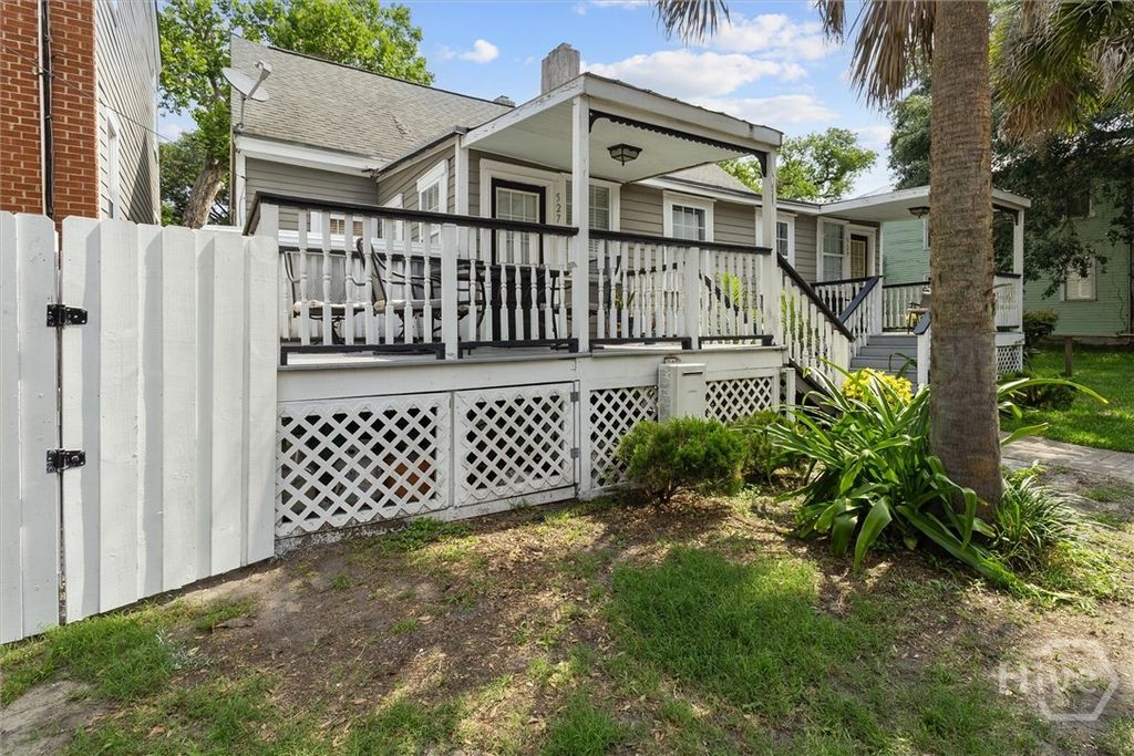 Image 35 of property listing at 527/529 E Gwinnett, Savannah, GA 31401