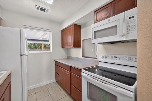 1776 Borealis Avenue SE, Rio Rancho, NM 87124