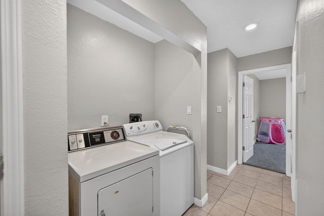 1776 Borealis Avenue SE, Rio Rancho, NM 87124