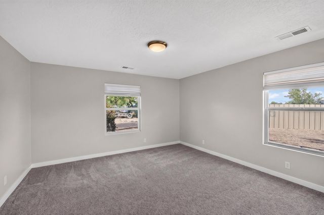 1776 Borealis Avenue SE, Rio Rancho, NM 87124