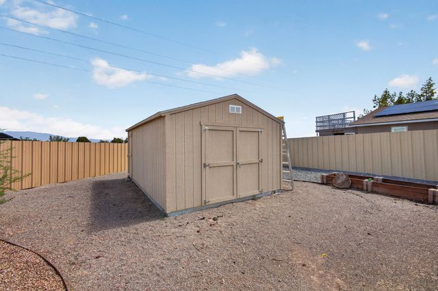 1776 Borealis Avenue SE, Rio Rancho, NM 87124