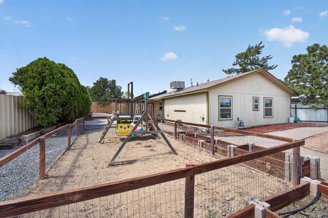1776 Borealis Avenue SE, Rio Rancho, NM 87124