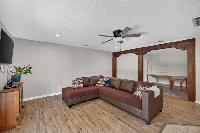 1776 Borealis Avenue SE, Rio Rancho, NM 87124