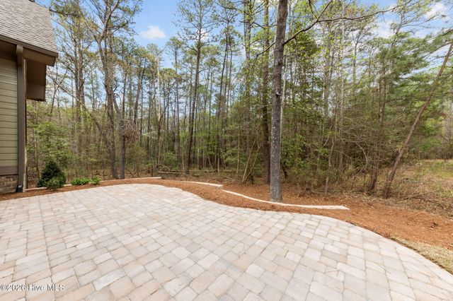 12 Hemlock Court, Pinehurst, NC 28374