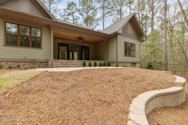 12 Hemlock Court, Pinehurst, NC 28374
