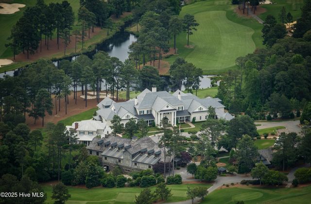 12 Hemlock Court, Pinehurst, NC 28374