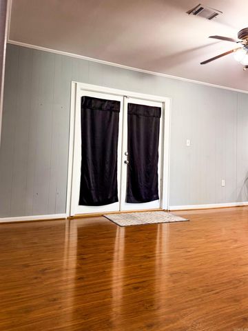 1104 Locust Street, Beebe, AR 72012