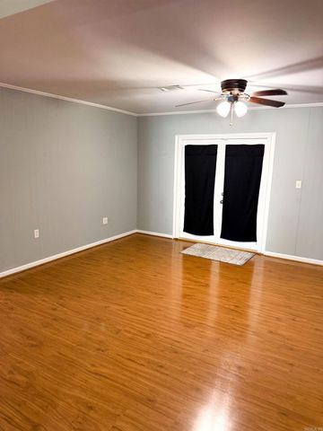 1104 Locust Street, Beebe, AR 72012