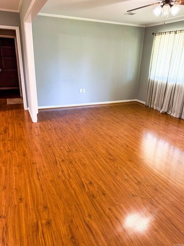 1104 Locust Street, Beebe, AR 72012