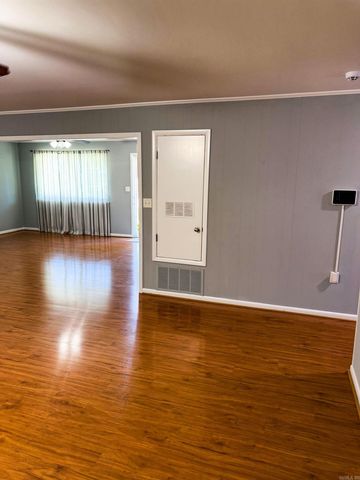 1104 Locust Street, Beebe, AR 72012